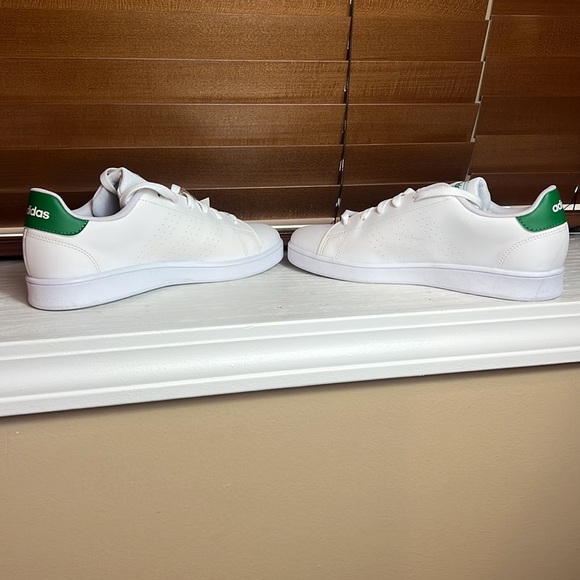 NWT - adidas Originals Men's Superstar Discontinued Sneaker - Size 7 US - Picture 4 of 6